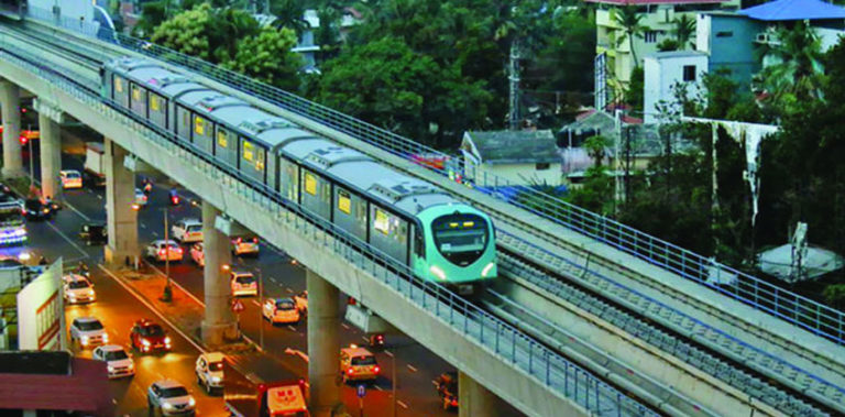 മെട്രോ യാത്രയിലറിയാം ഇനി ചരിത്രം, സിനിമ, ആഹാരം kochi_metro_02