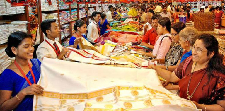 അറിഞ്ഞോ ...ഓണക്കാലം വീണ്ടും; 'ഗ്രേറ്റ് കേരള ഷോപ്പിംഗ് ഉത്സവ'വുമായി മാധ്യമങ്ങള്; ലക്ഷ്യം വിപണി സജീവമാക്കല് shopping
