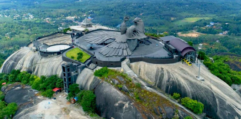 ജടായുവിനെ പശ്ചാത്തലമാക്കി സെൽഫി എടുക്കൂ, സ്മാർട്ട് ഫോൺ സമ്മാനം നേടൂ Jatayu