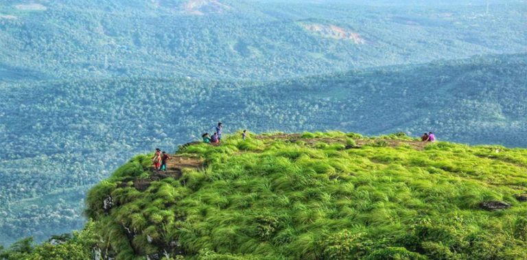 പാലക്കയം മലമുകളില് ഇനി സ്വന്തം വാഹനവുമായി സഞ്ചാരികള്ക്കെത്താം Untitled-3