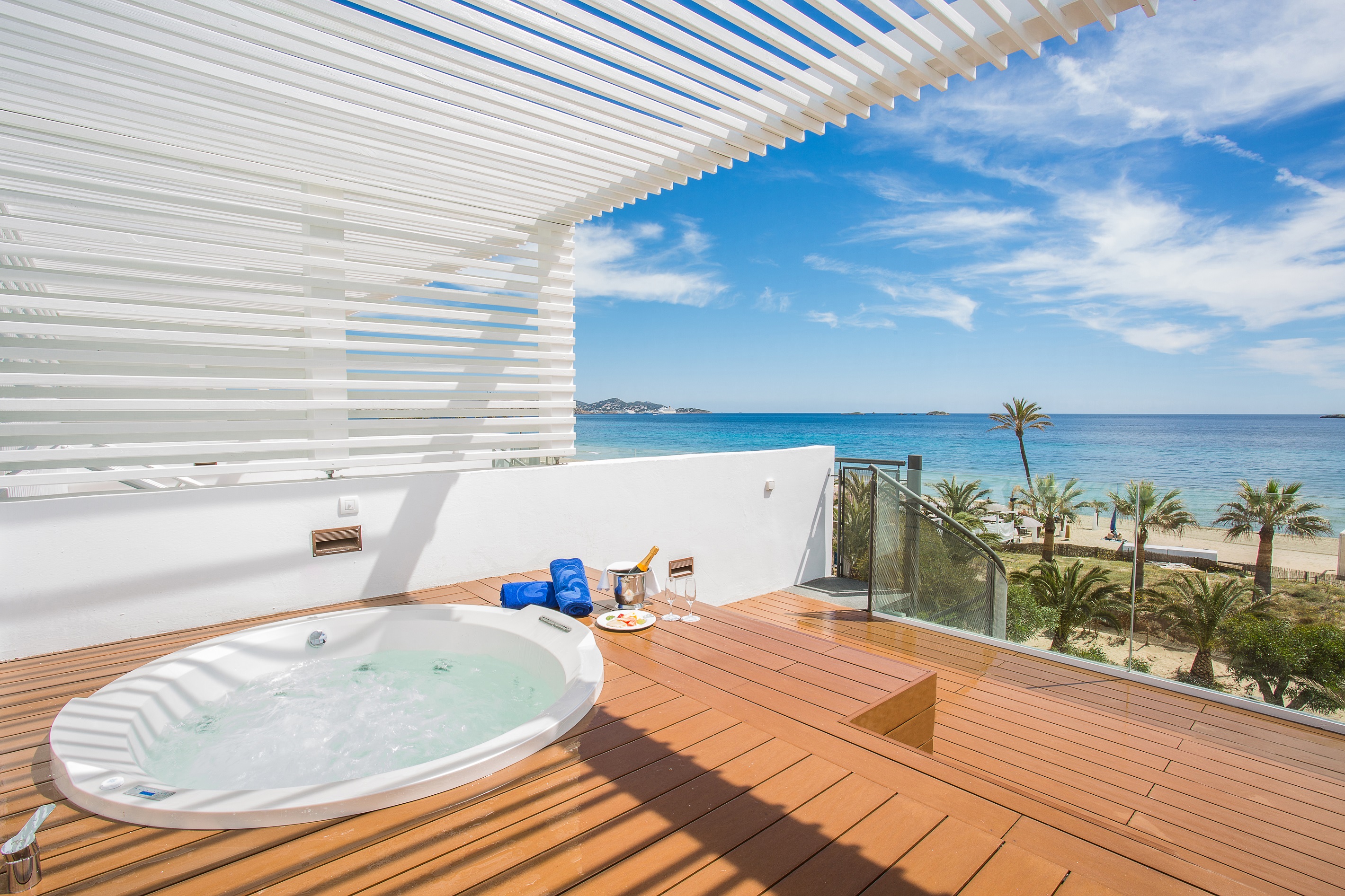 Palladium Hotel Group kicks off the summer season in Ibiza with New