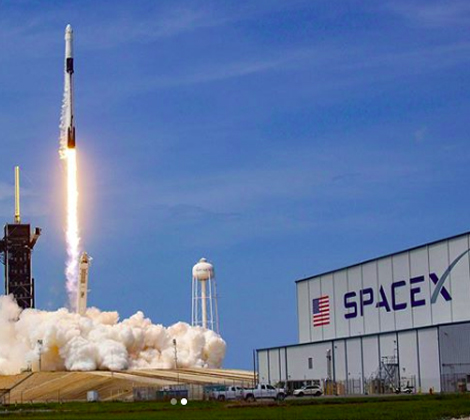 space X Falcon9 spaceship