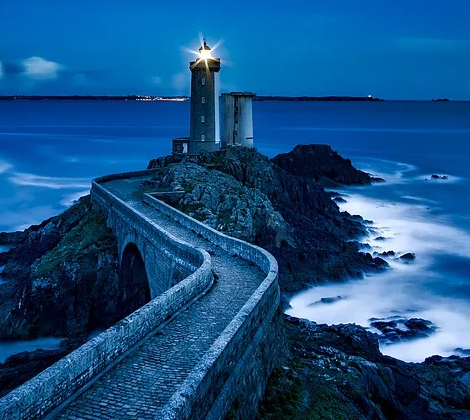 poluzane lighthouse france