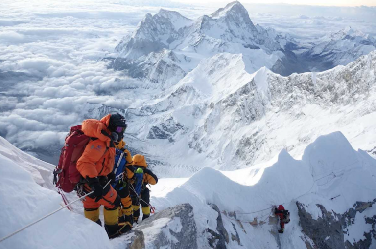 Webinar on “Incredible India Adventures: Experiencing the Everest” everest-2023-1024x680