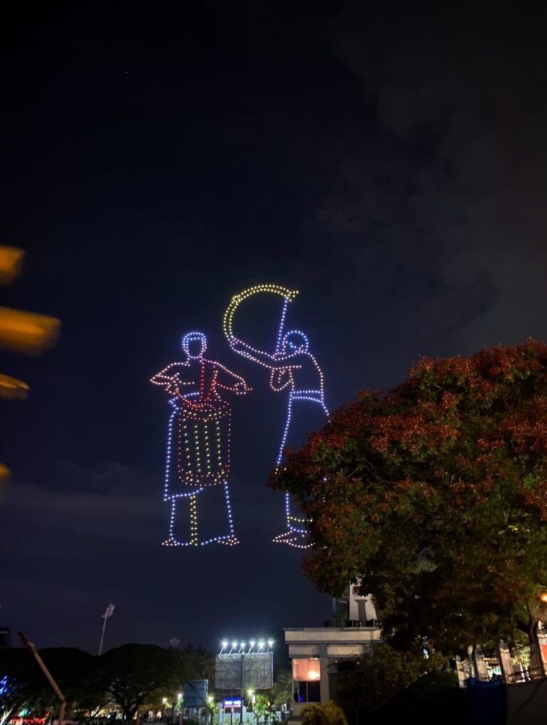 Drone light show big draw at Onam fete Drone light show big draw at Onam fete